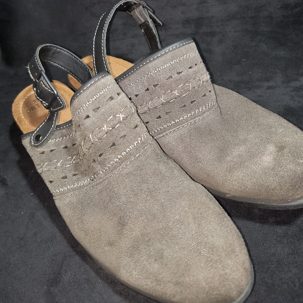 Earth Origins Suede Mule Slide-ons with optional heel strap 8.5